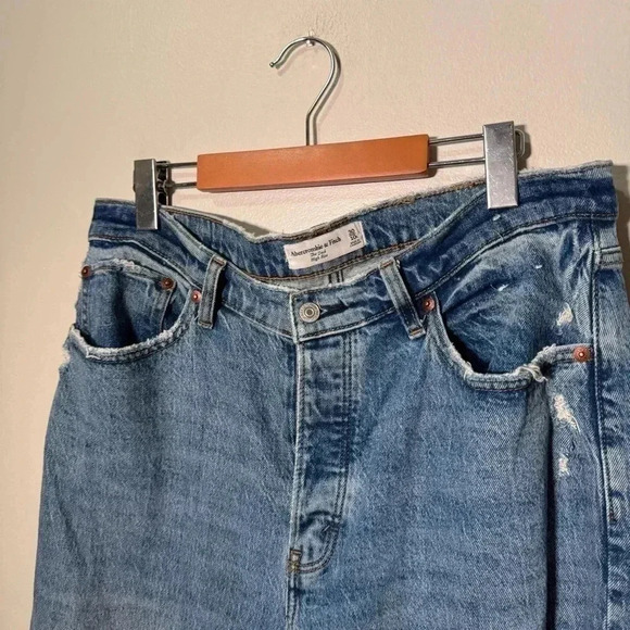 Abercrombie the dad high rise  denim distressed jeans 30 - Picture 4 of 6